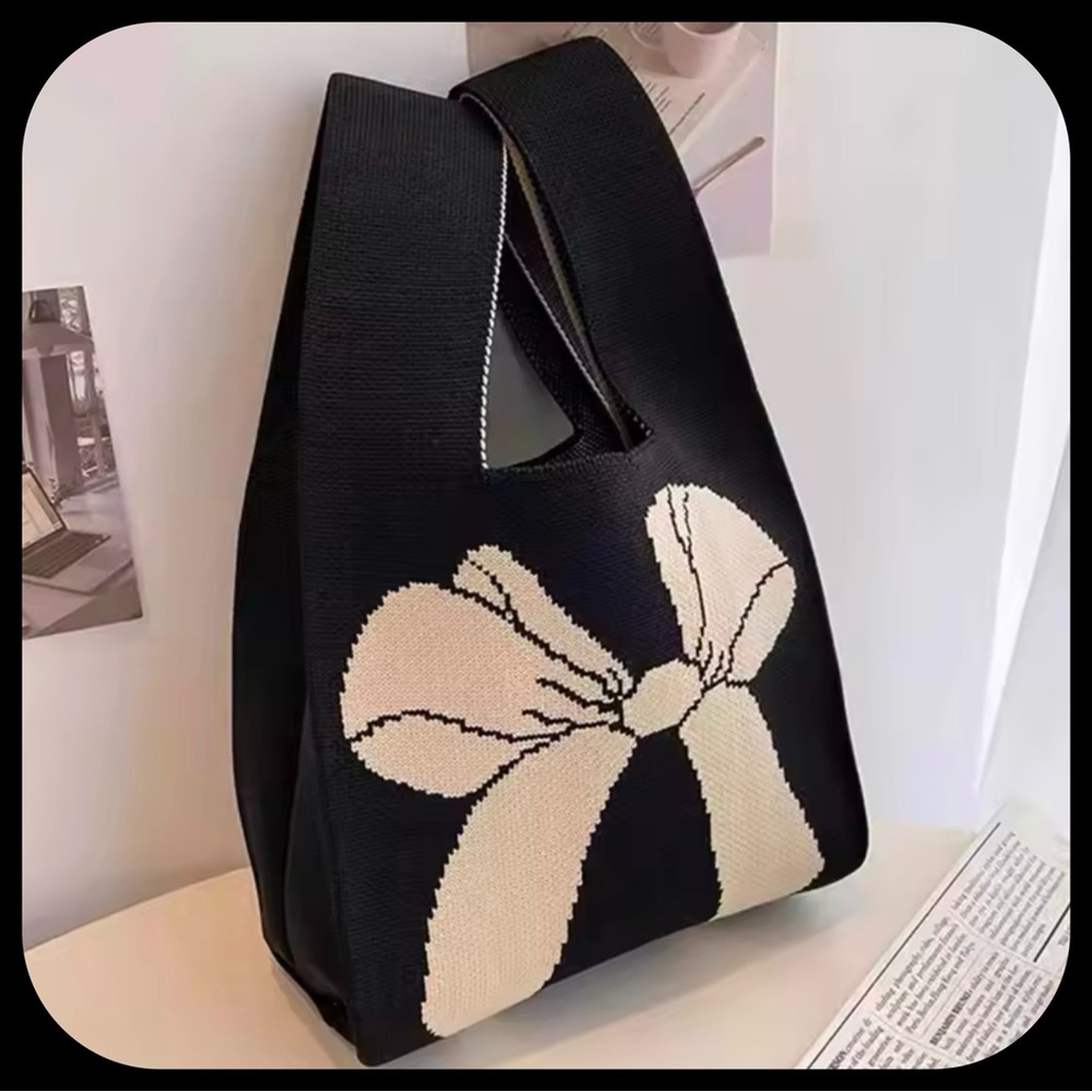 ADORABLE BLACK AND CREAM BOW KNITTED HANDBAG-TOTE BAG 🎀